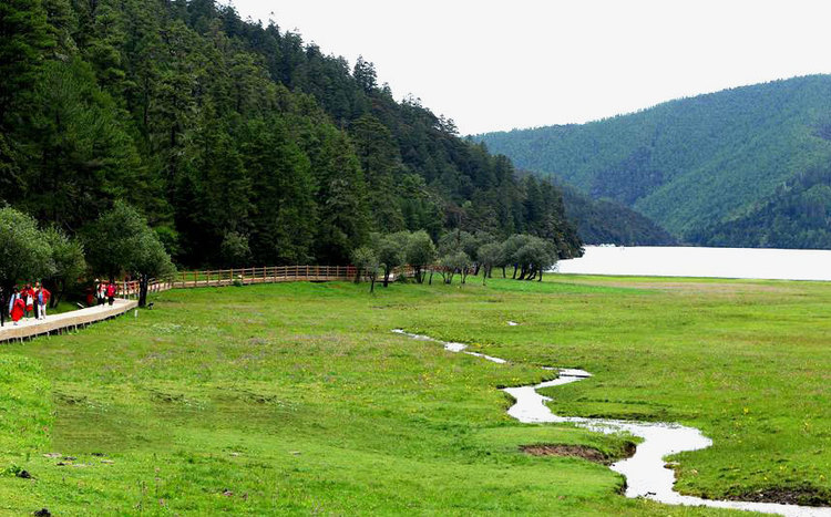 香格里拉旅游