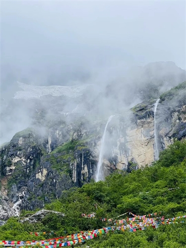 香格里拉梅里雪山雨崩圣湖徒步拓展全攻略