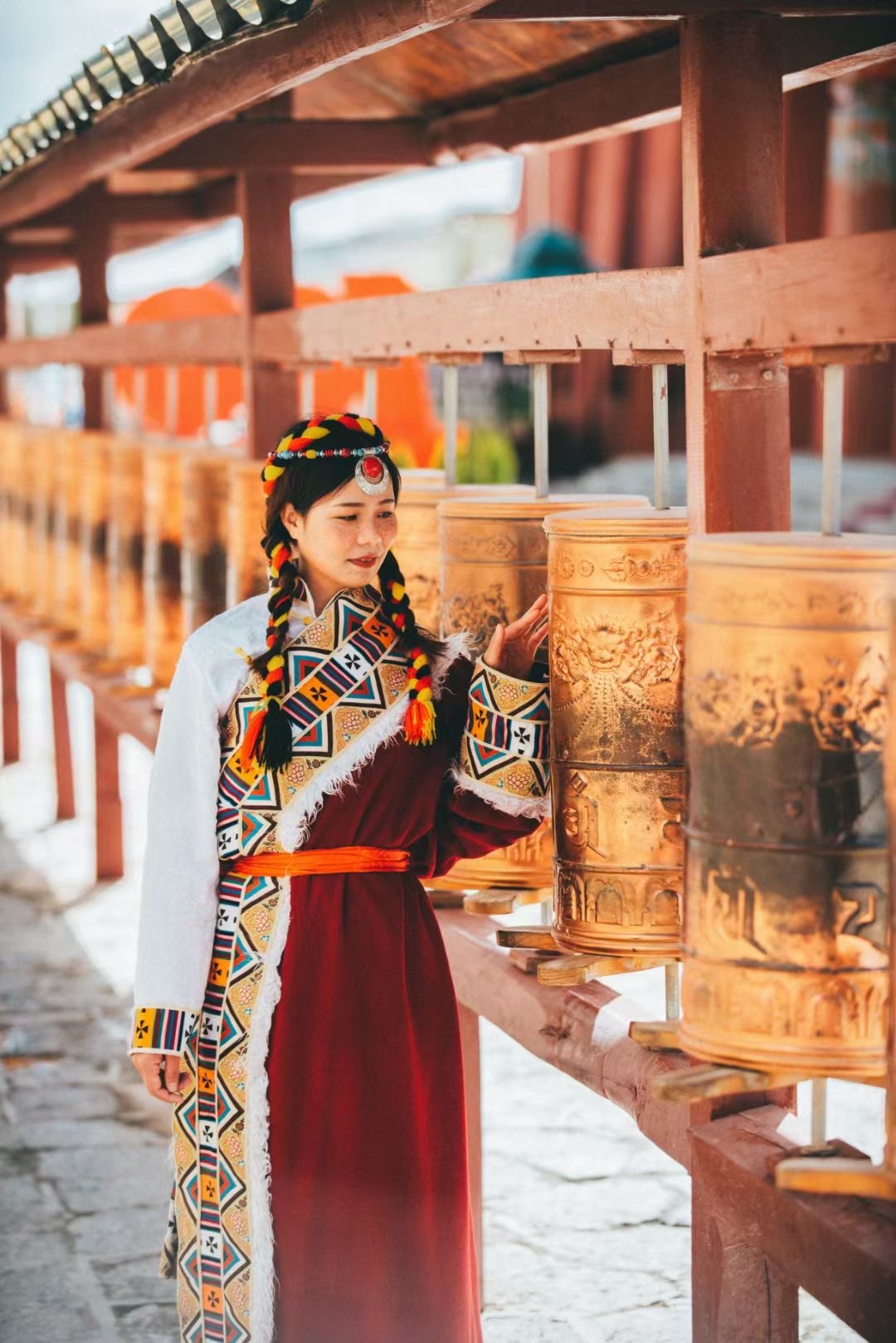 香格里拉藏族服装定制旅