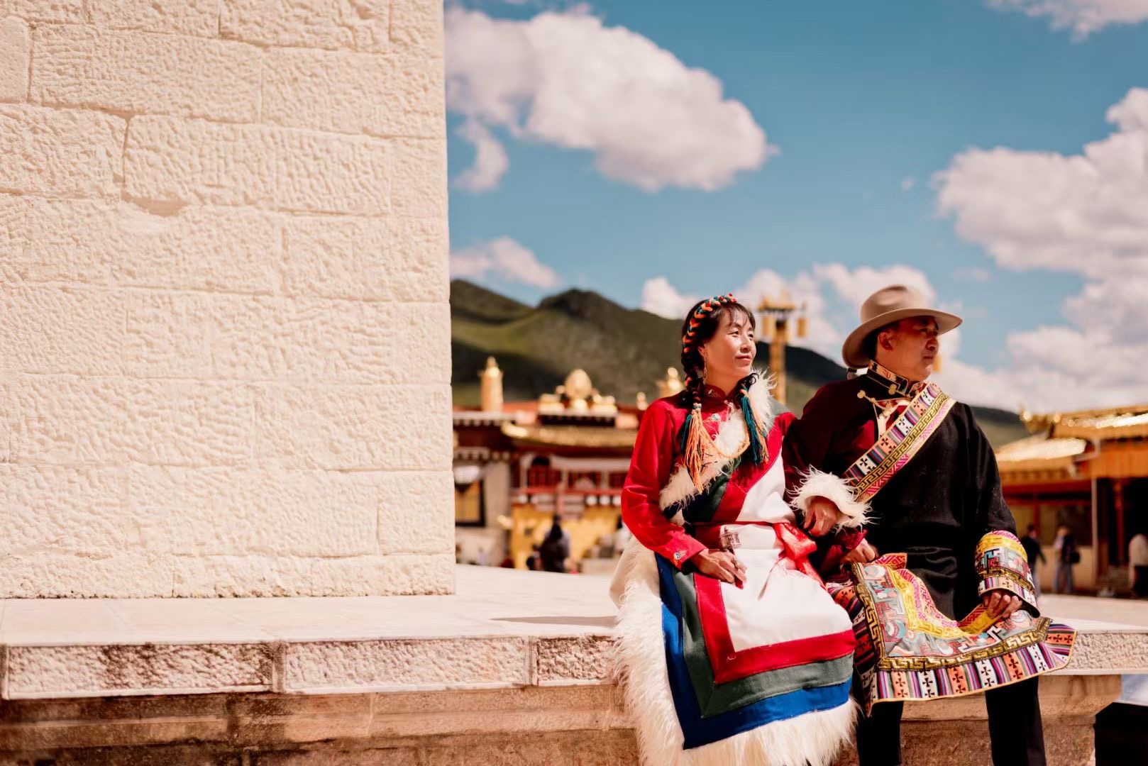 香格里拉藏族服装定制旅