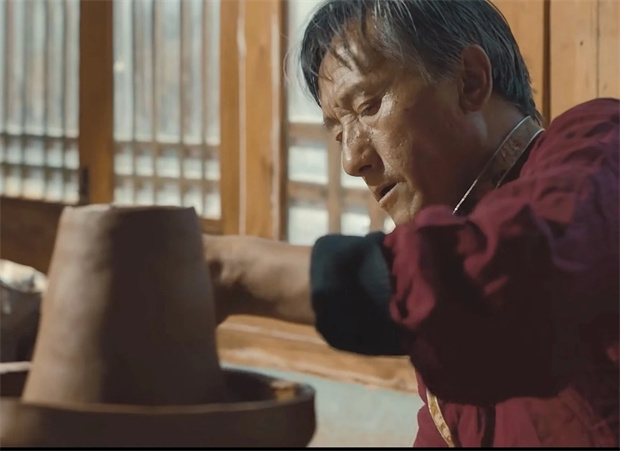 香格里拉旅游：蒲巴甲溯源尼西黑陶：触摸千年窑火，守护传统文脉