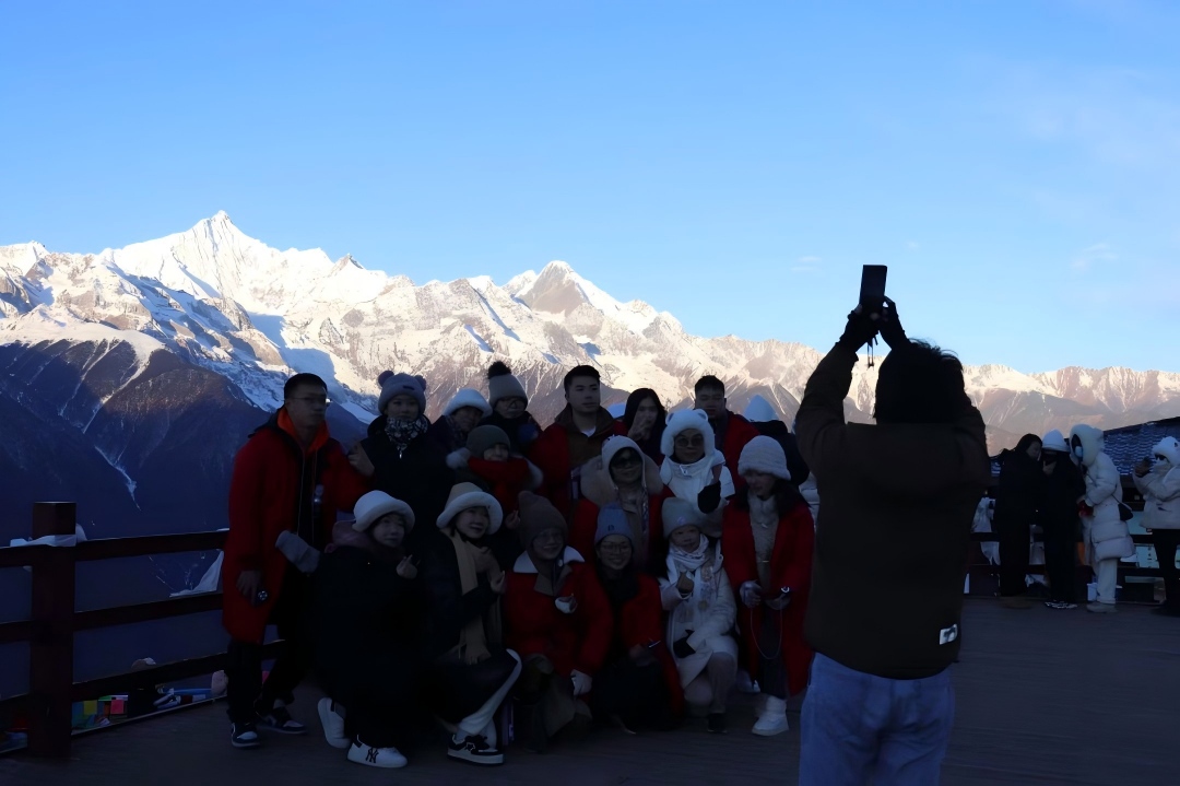 迪庆依托优质冰雪资源 激活文旅发展新动能